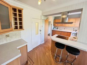 Kitchen- click for photo gallery